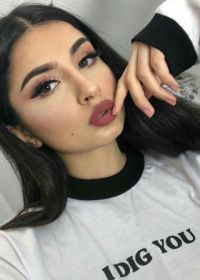 Девушка амина