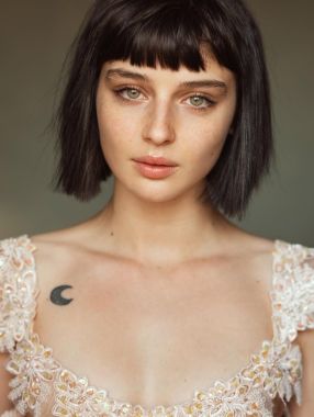 Актрисы с каре и челкой