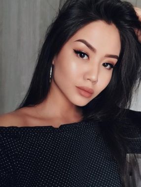 Киргизские девушки