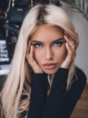 Блондинка ангелина блоггер