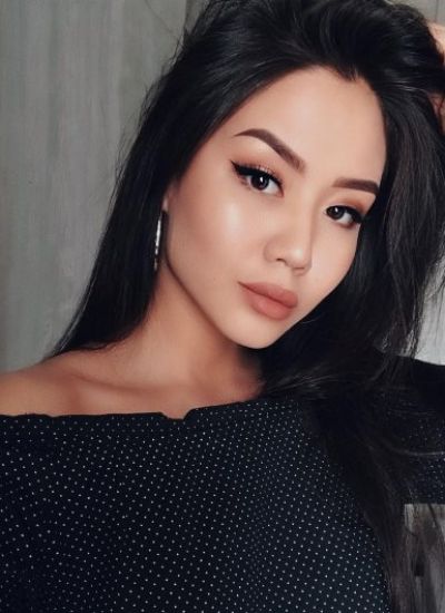 Киргизские девушки