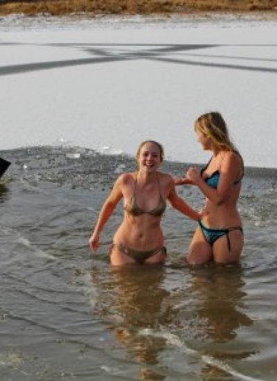 Голые моржихи