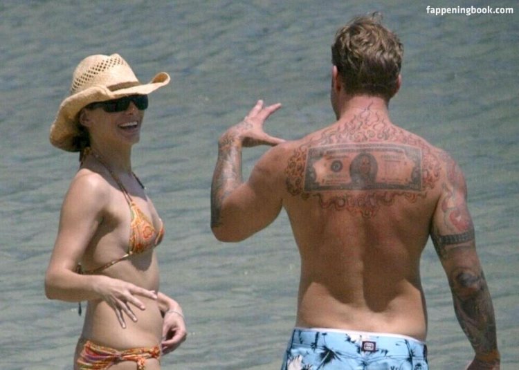 Sandra Bullock naked nude pics ass