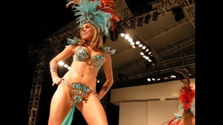 Вивиана Кастро тапасексо