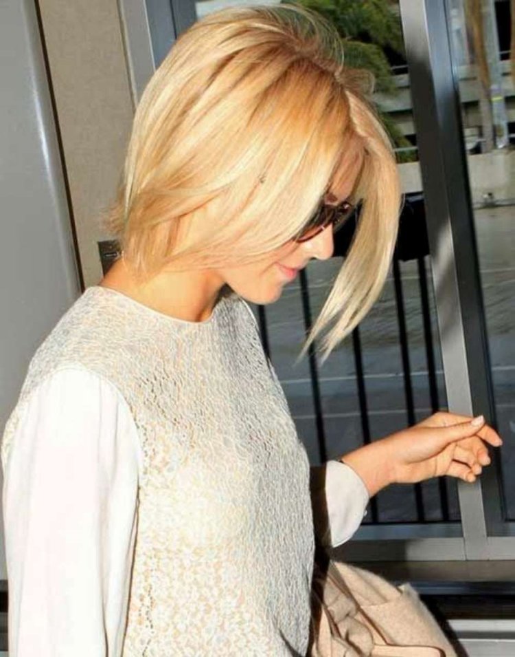 Каре Блант Боб 2020 блонд