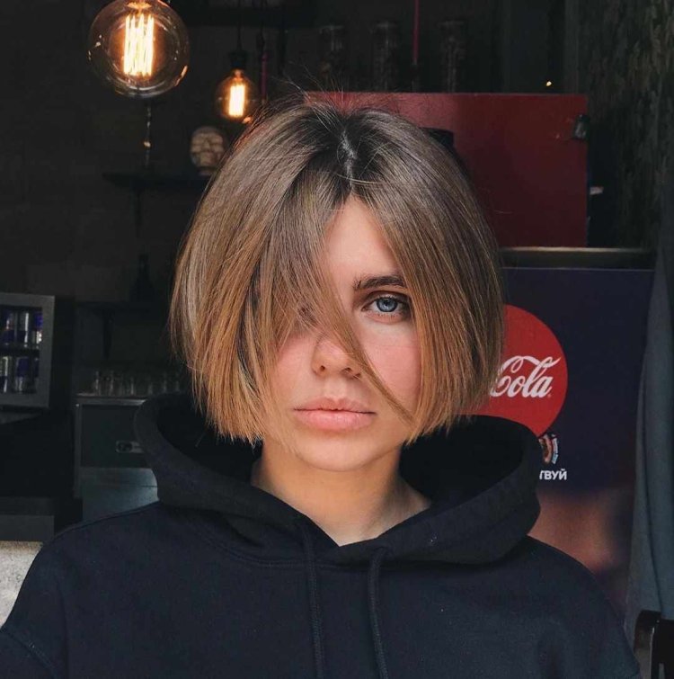 Хейли Болдуин стрижка