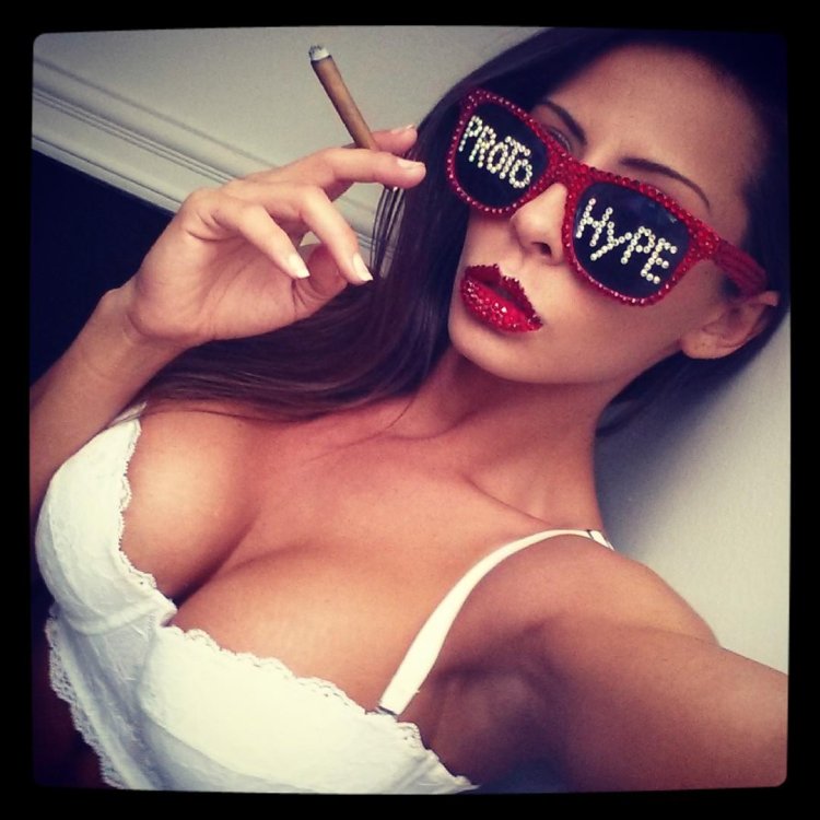 Мэдисон Айви домашние селфи