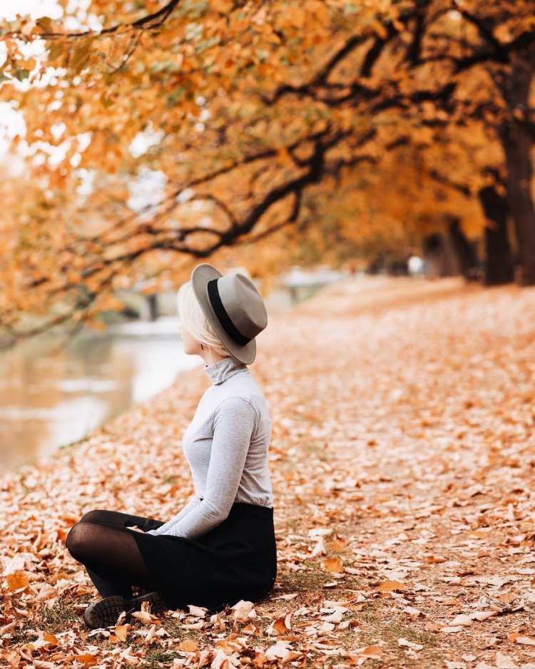 Осень девушка в шляпке