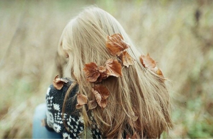 Блондинка осень