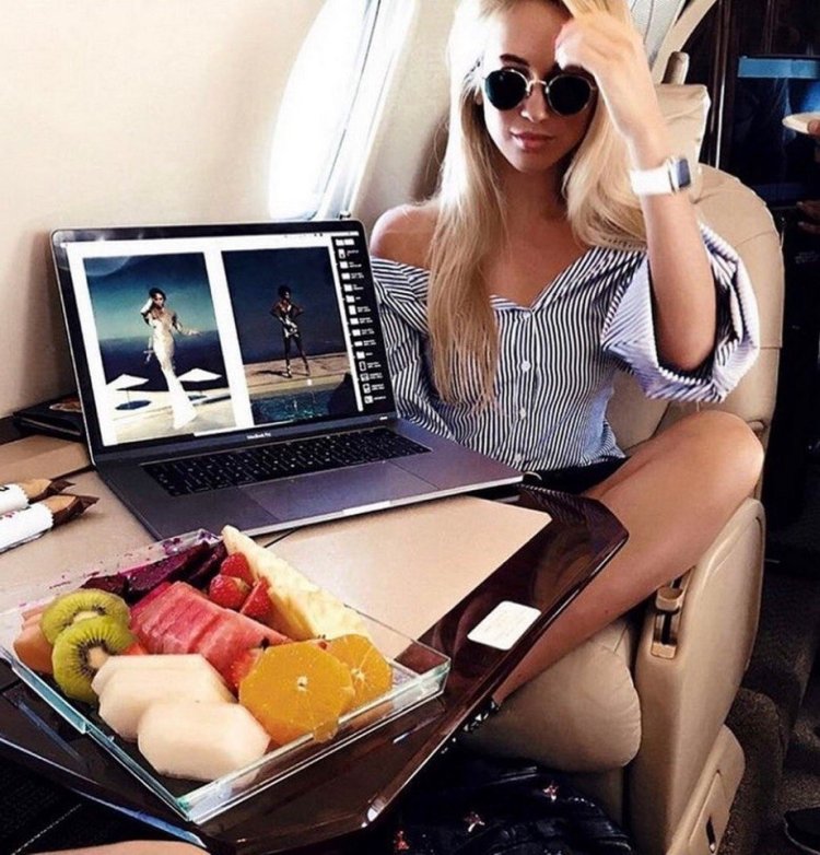 Юмилия Вебер грудь