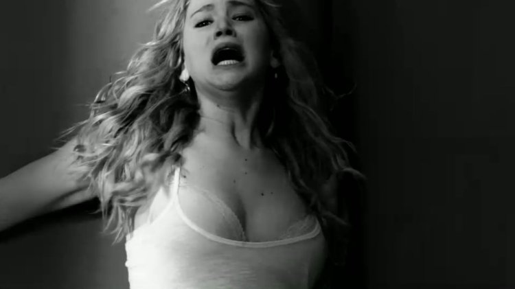 Дженнифер Лоуренс секси