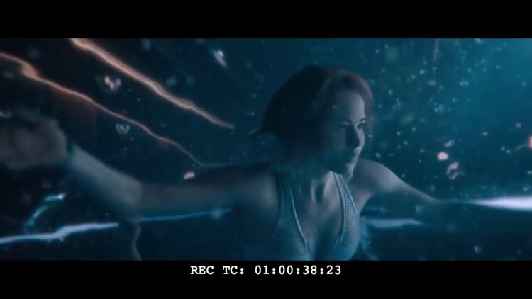 Дженнифер Лоуренс пассажиры в бассейне