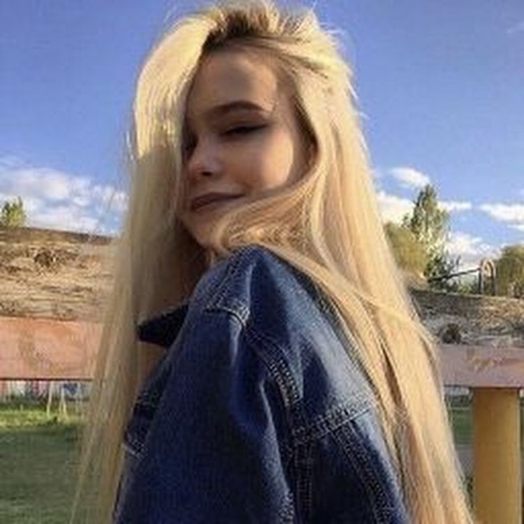 Топовые девушки блондинки