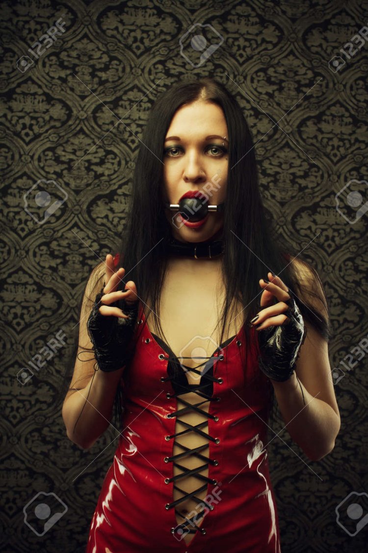 Леди Сабрина латекс