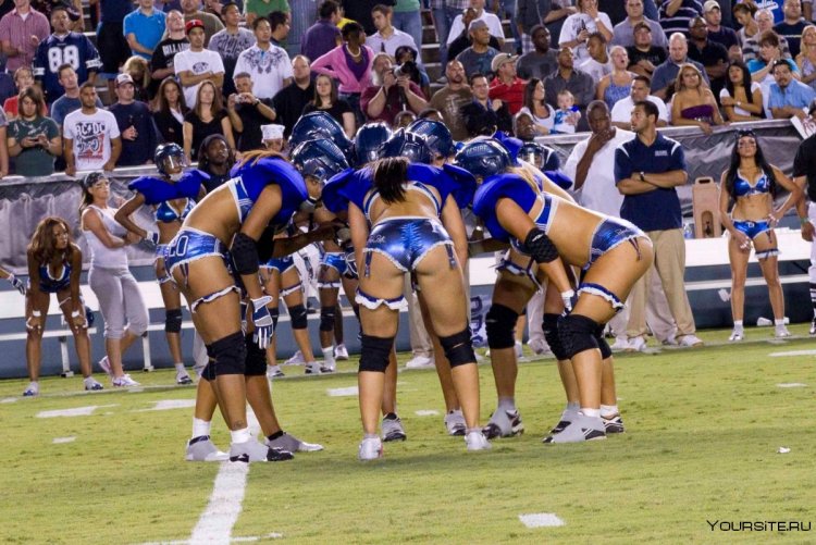 Женский американский футбол в Нижнем белье