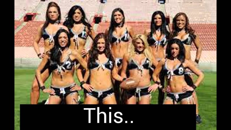 Футбольная команда девушек