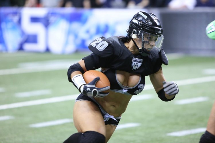 Американский футбол женщины бикини