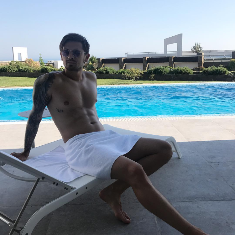 Миша Марвин голый