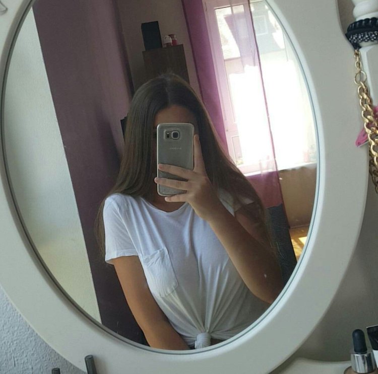 Мария Августина селфи