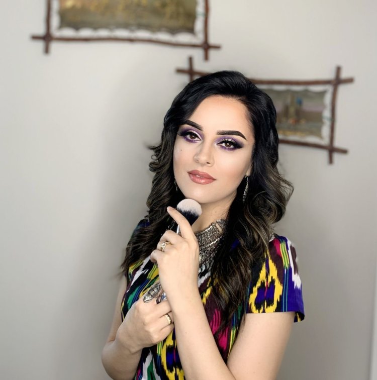 Georgia Salpa в Нижнем белье