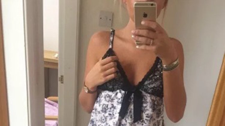 Селфи лица в ночнушке