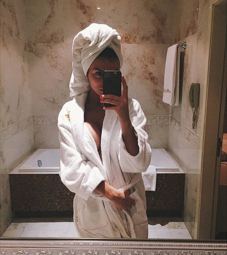 Селфи в халате