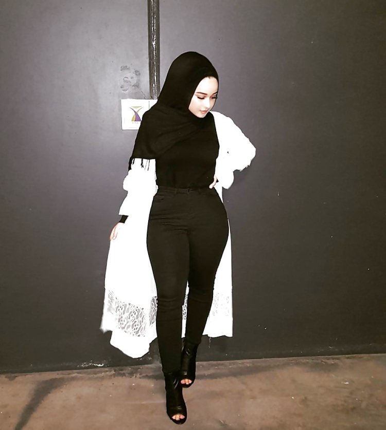 Жопастые в хиджабе