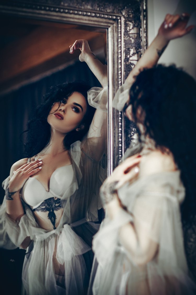 Левушка перед зеркалом