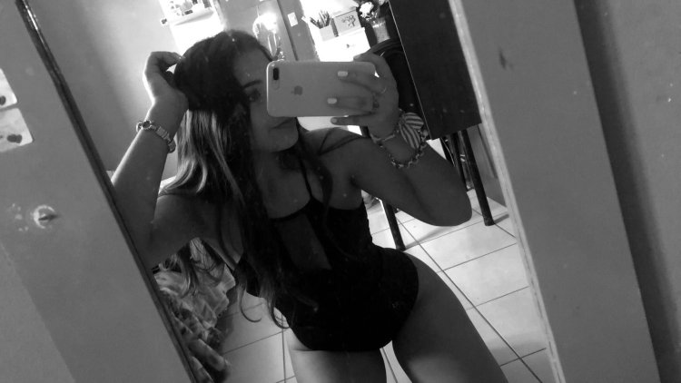 Снапчат 16 лет девочки селфи у зеркала