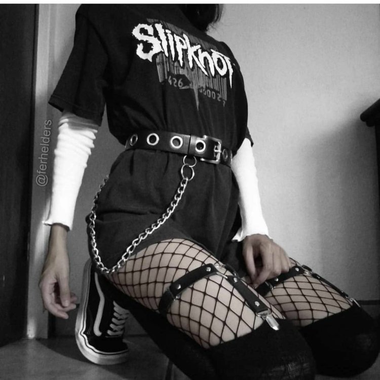 Богатые костюмы для девушек