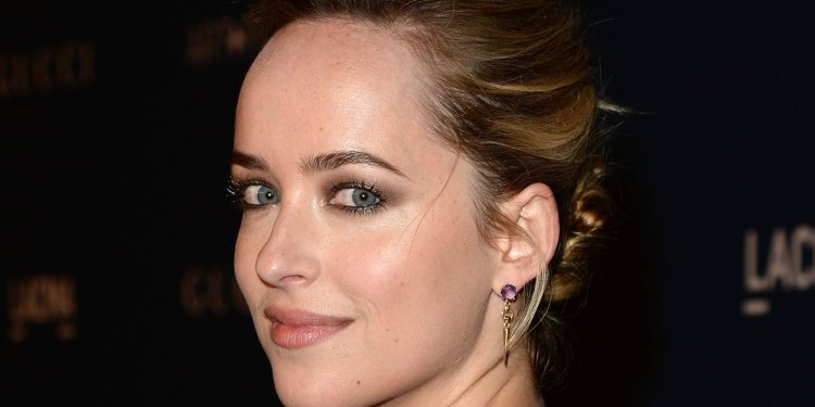 Дакота Джонсон без челки