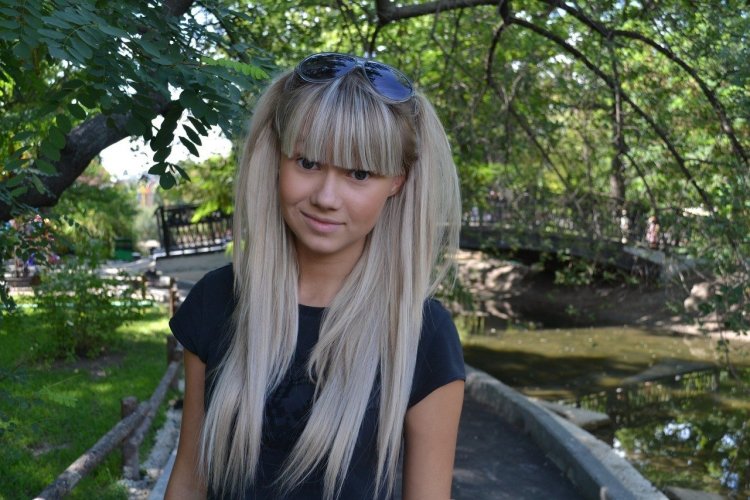 Натали Дормер прическа