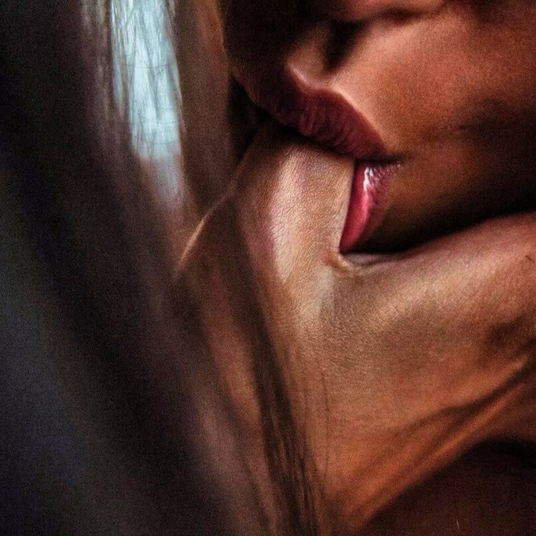 Страстные губы