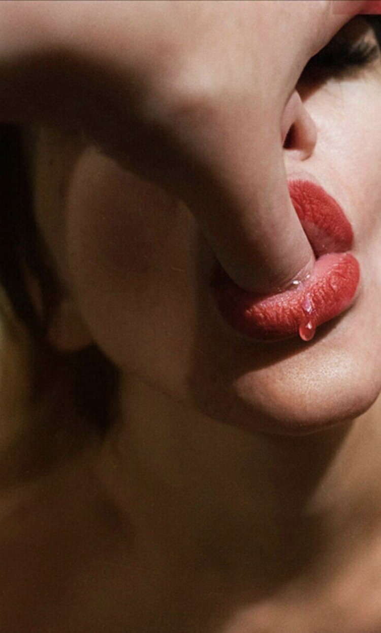 Облизывание губ