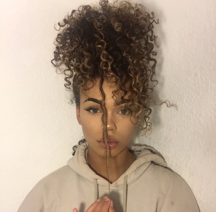 Афро кудри Лобода