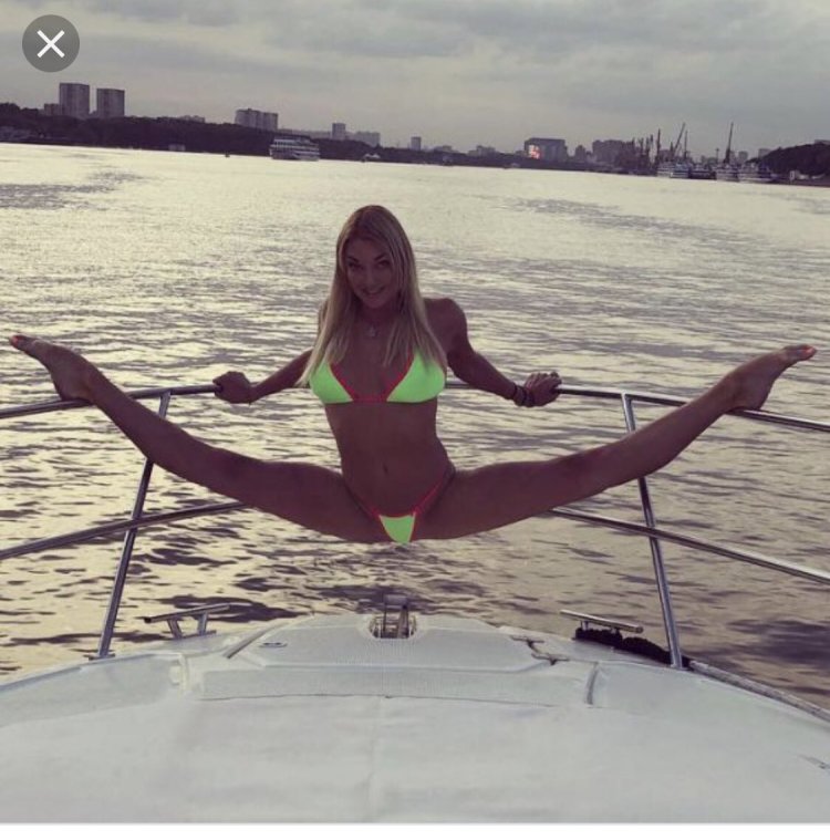 Анастасия Волочкова шпагат