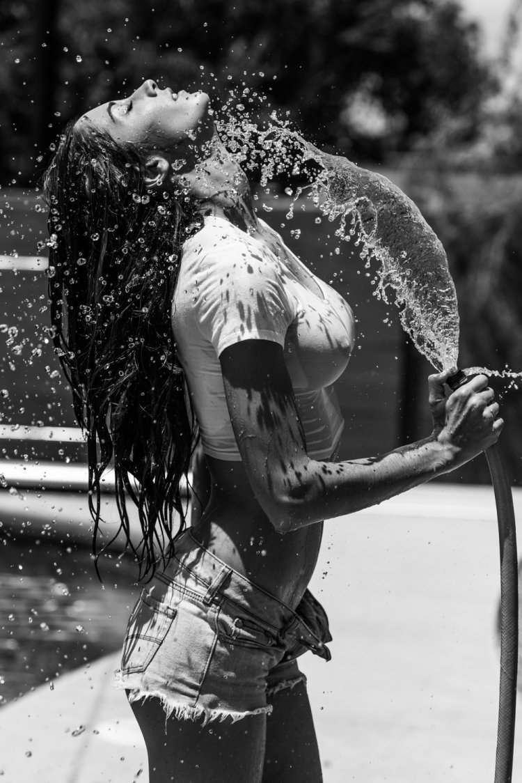 Девушка под дождем