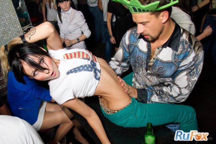 Морячка танцовщица Анна Кончаковская