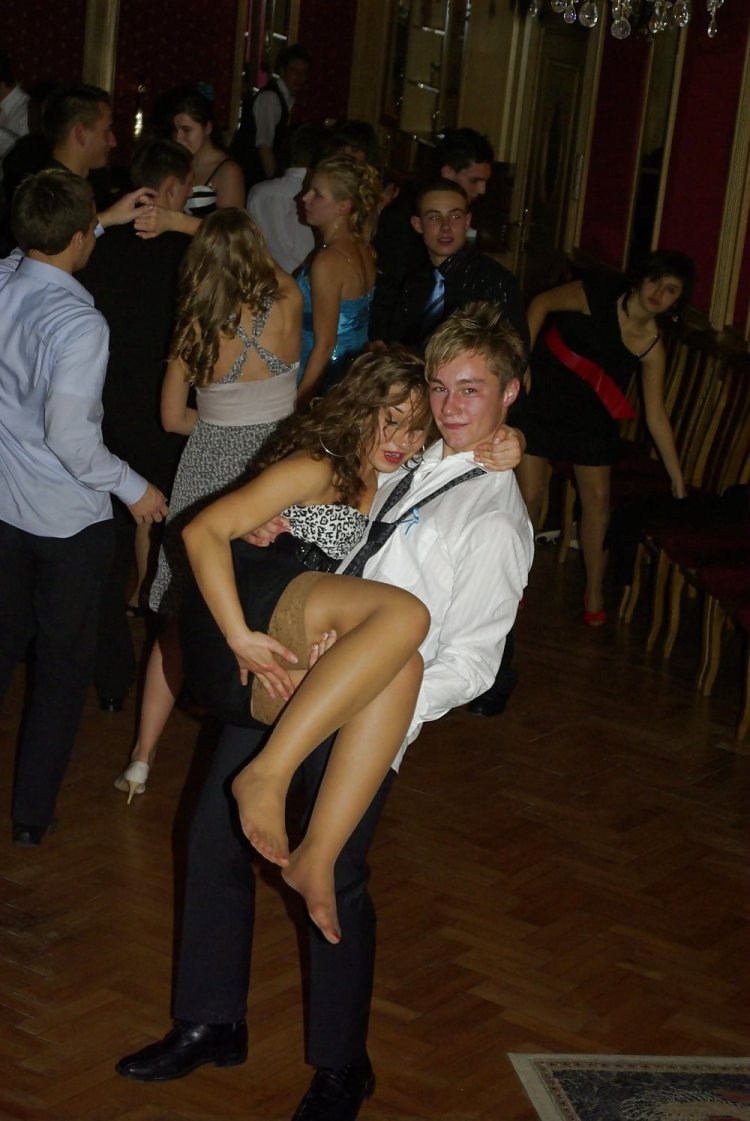 Тверк в клубе