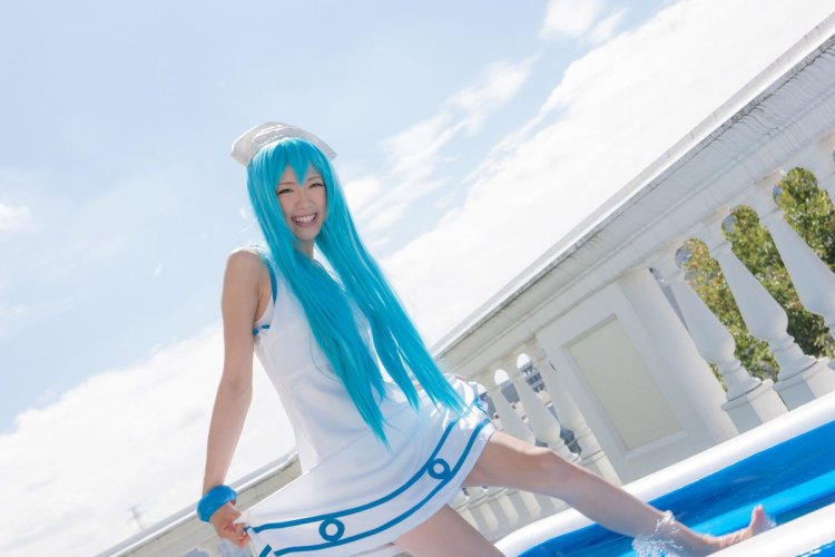 Принцесса с голубыми волосами