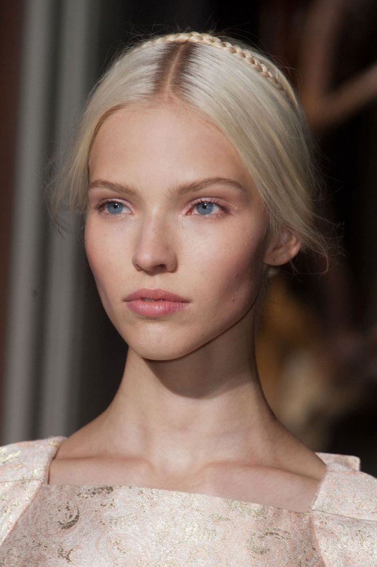 Модель Саша Лусс