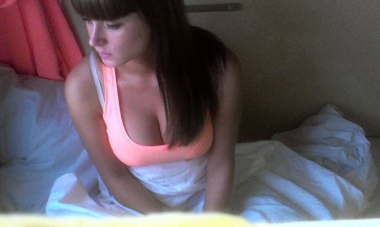 Девушка и паровоз