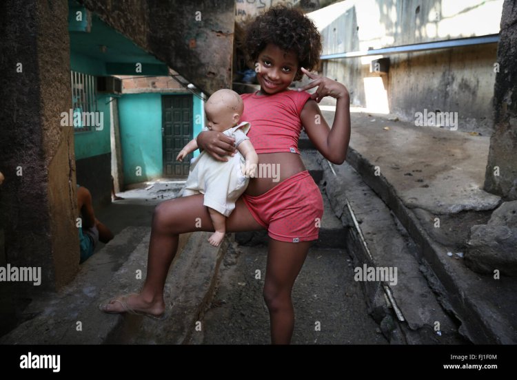 Бразилия фавелы девушки