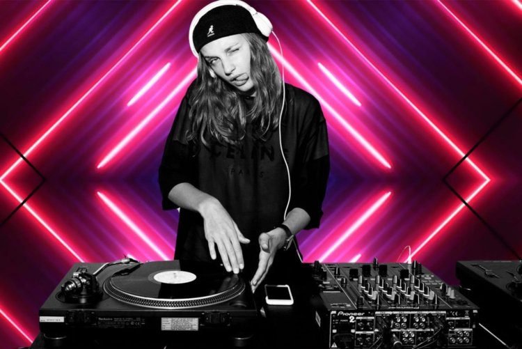 Диджей Фоменко