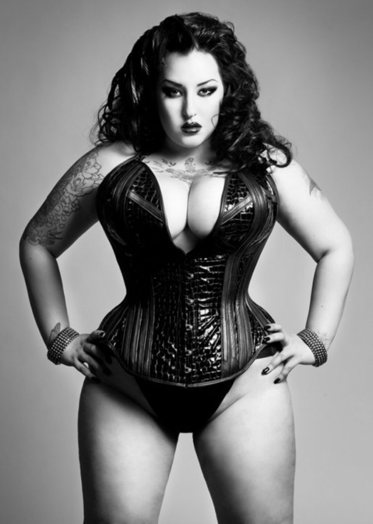 Фото толстых женщин откровенность