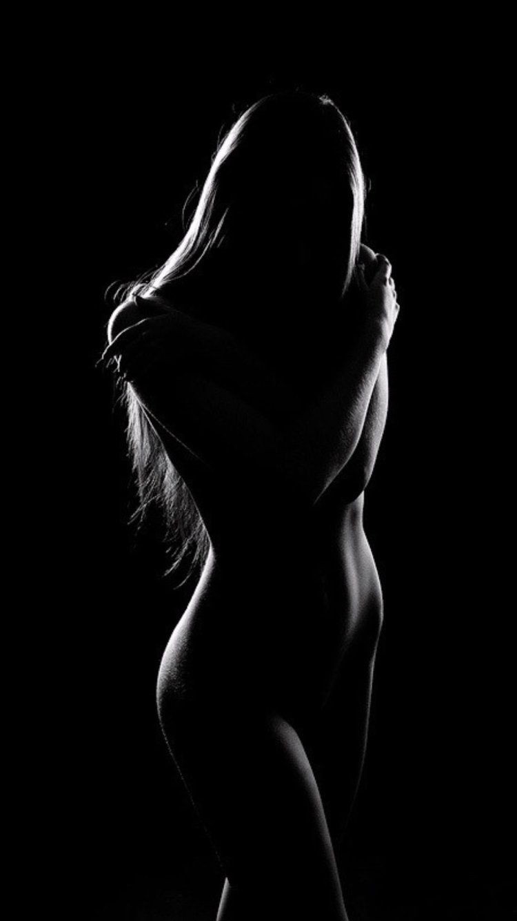 Красивый женский силует