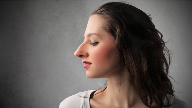 Девушки с горбинкой