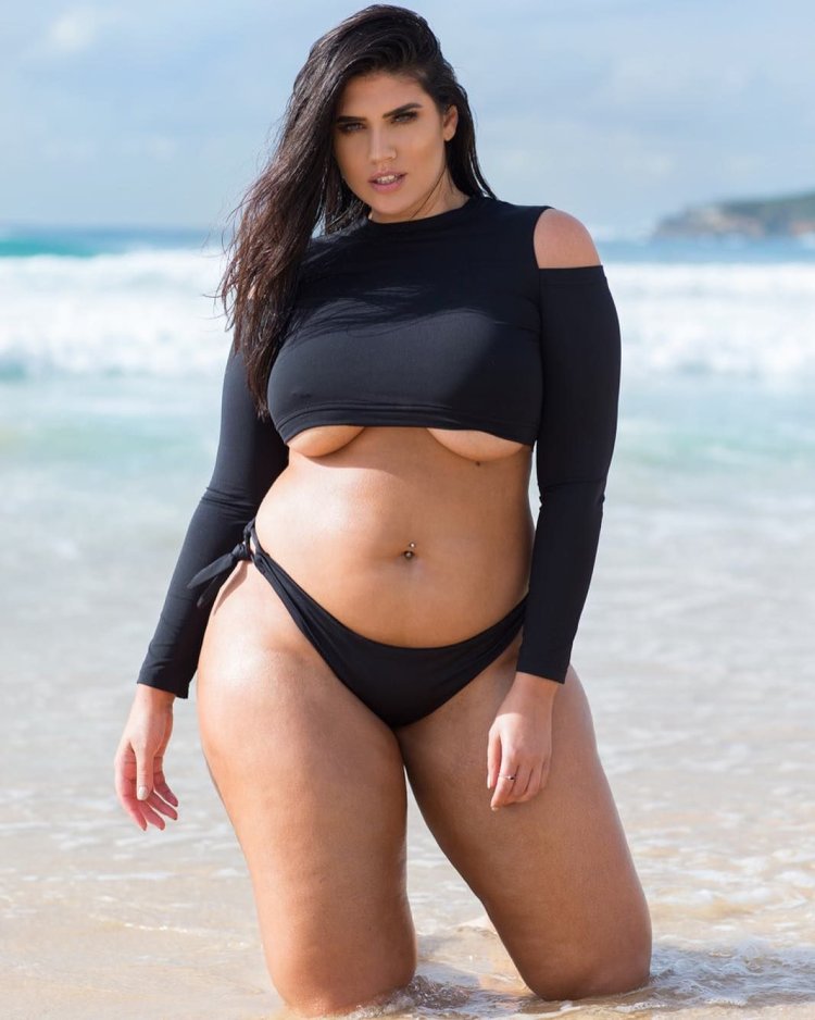 Модель Латисия Томас