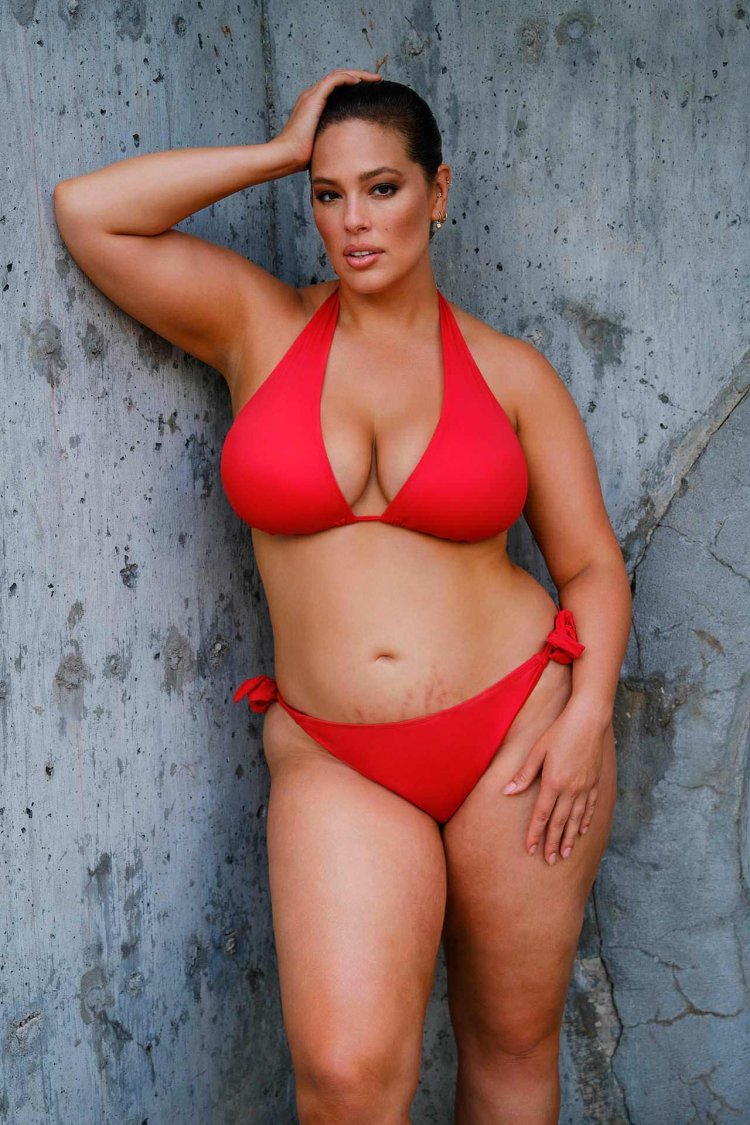 Модель плюс-сайз Эшли Грэм