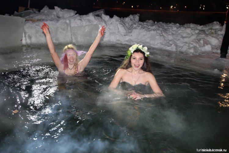 Красивые мокрые девочки